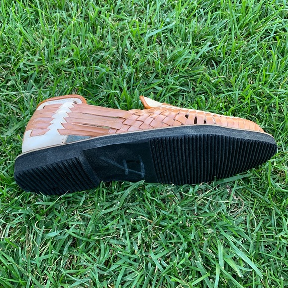 Men's Closed Toe Sandal MOCCASIN HUARACHES TAN - Picture 6 of 7